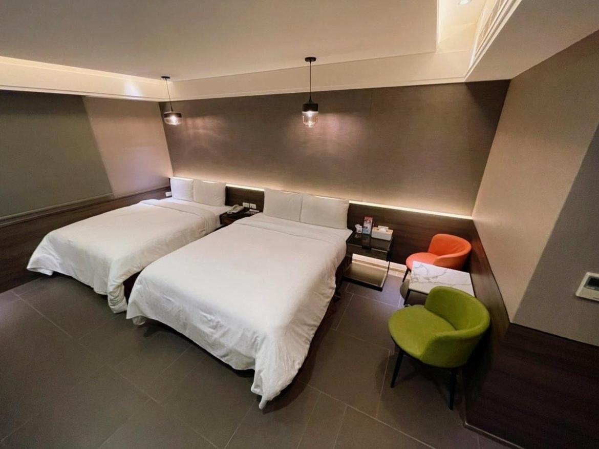 Ouge Motel - Fengshan Kaohsiung Extérieur photo
