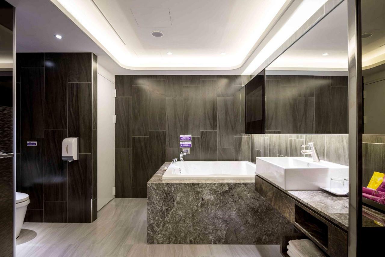 Ouge Motel - Fengshan Kaohsiung Extérieur photo