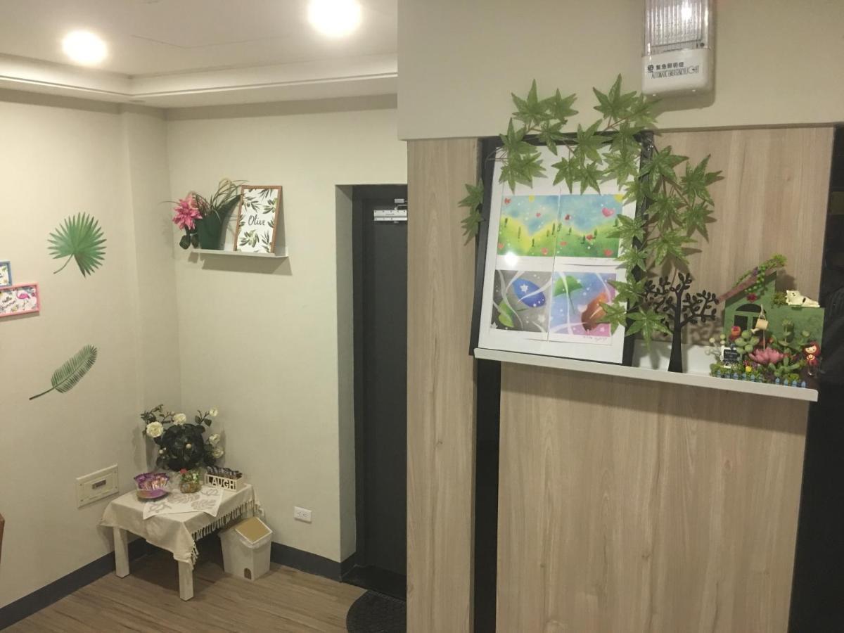 Ouge Motel - Fengshan Kaohsiung Extérieur photo